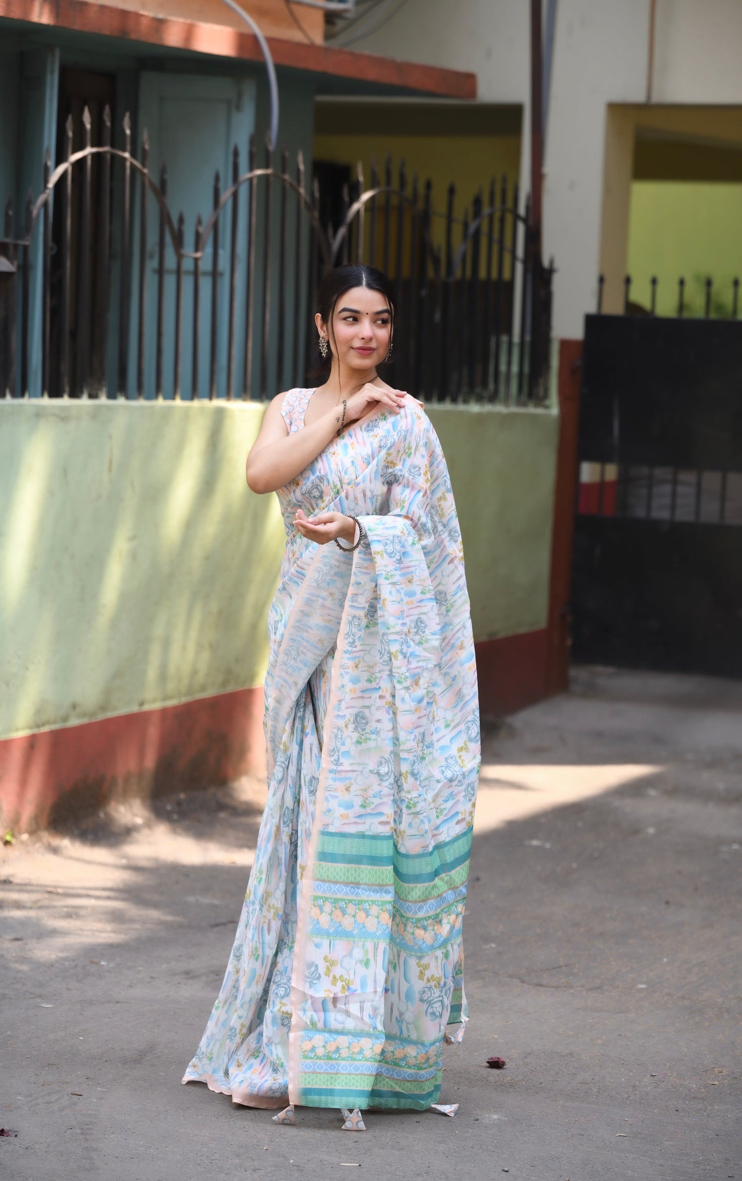 Woven Linen Party Wear Digital Print Saree