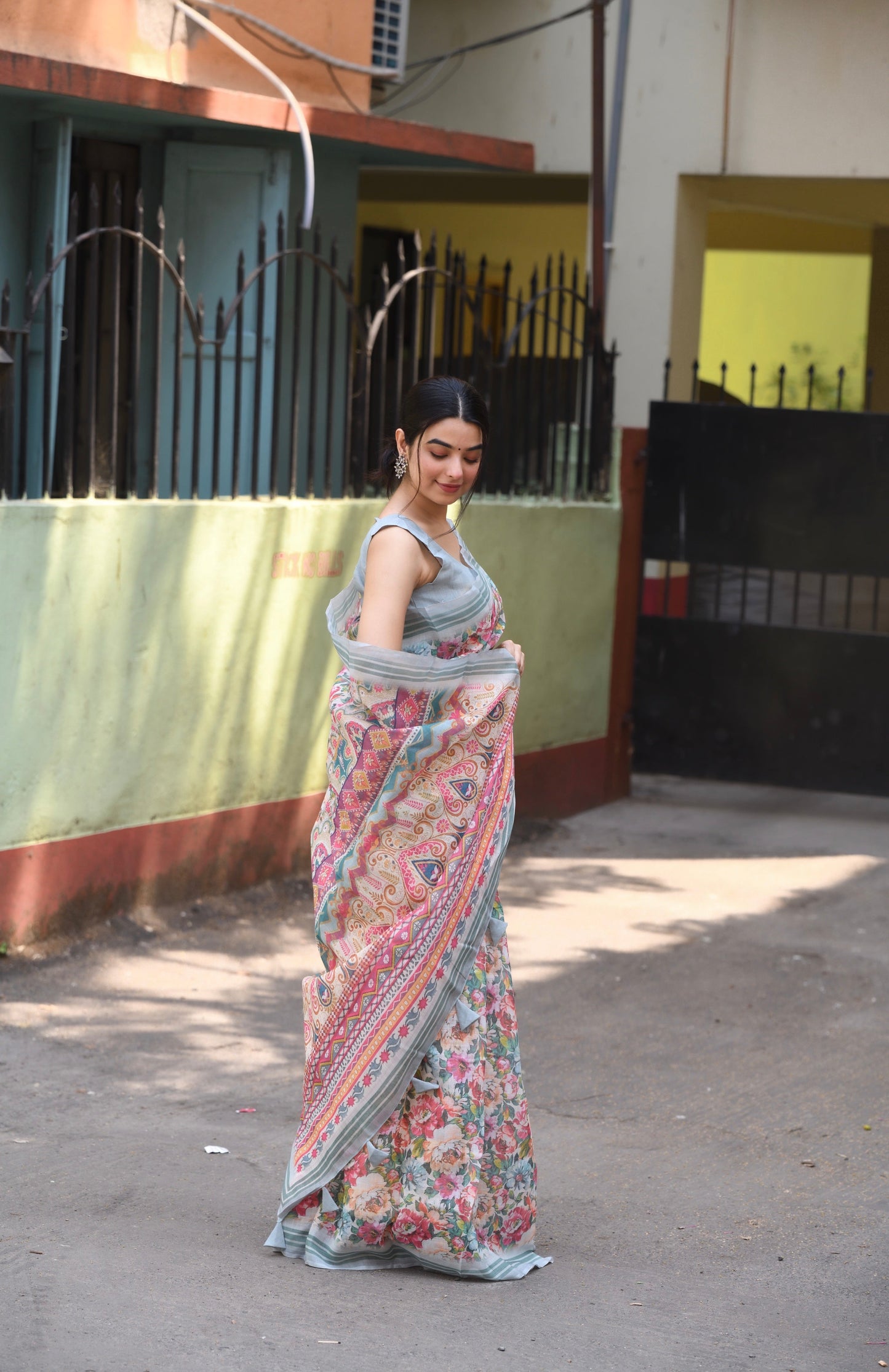 Linen Party Wear Digital Print Saree