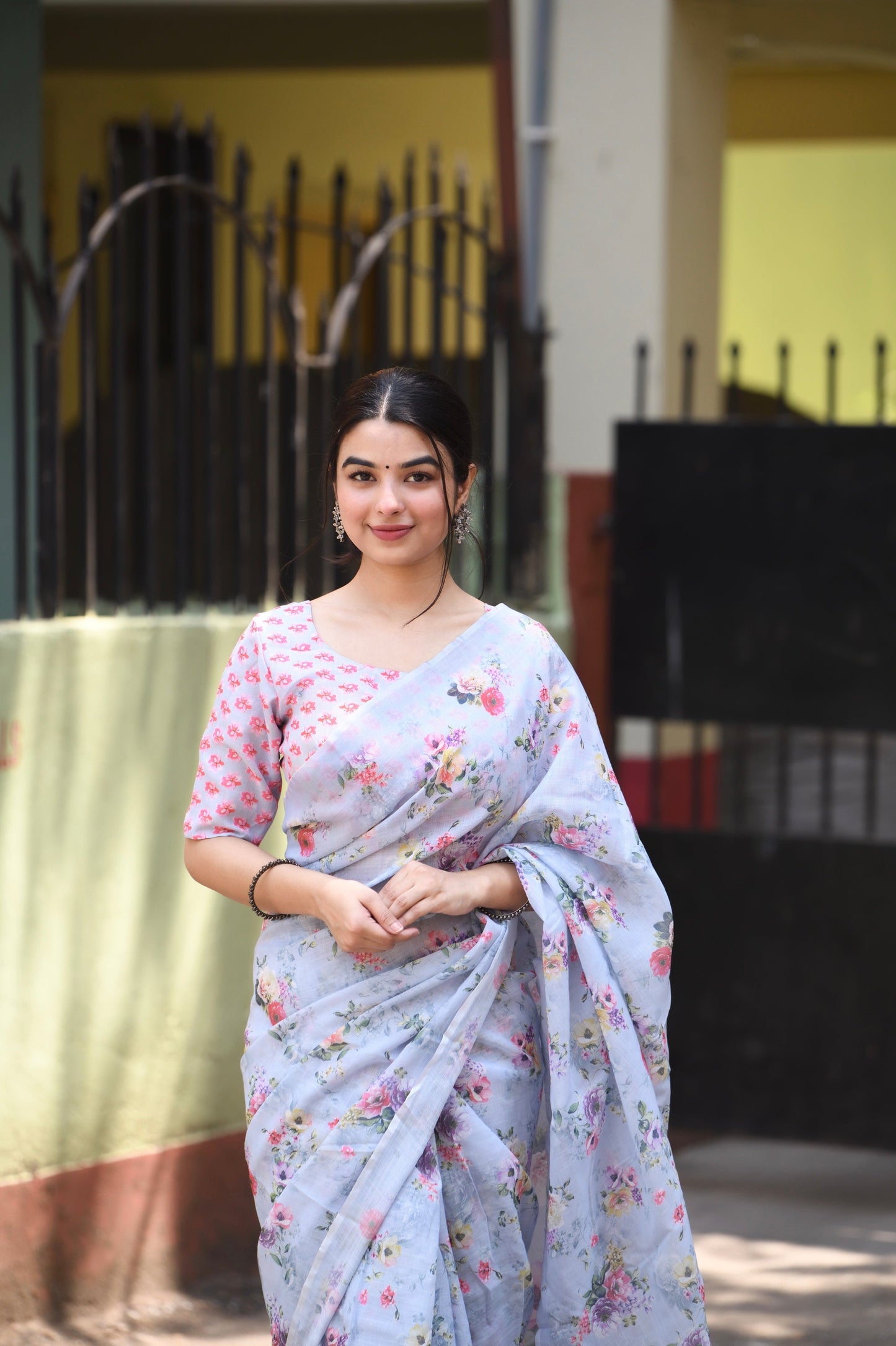 Onion Pink Blouse & Multicolour Heavy Linen Saree