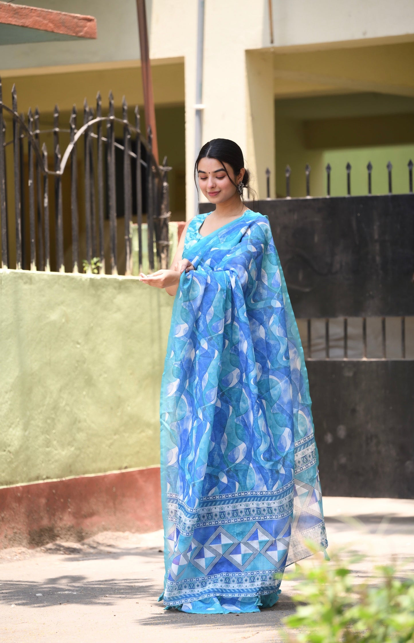 Royal Blue Colour Linen Beautiful Saree